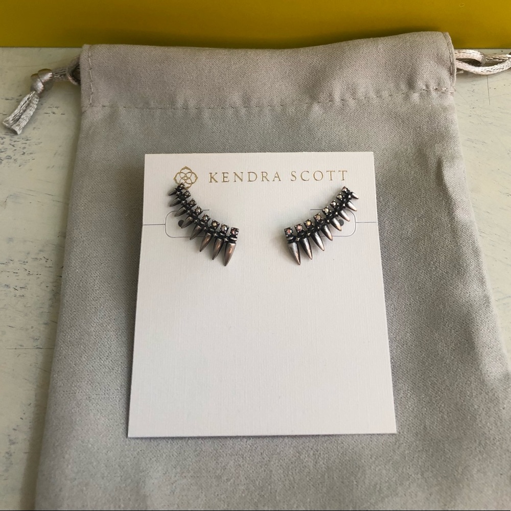 Kendra Scott vintage silver ear climber